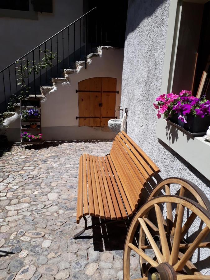 Bed and Breakfast Aux Trois Soleils Chexbres Esterno foto